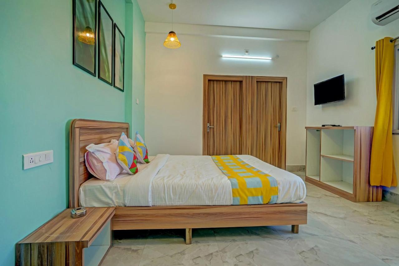 Oyo 79233 Hotel Hive Stays Kochi Exteriör bild